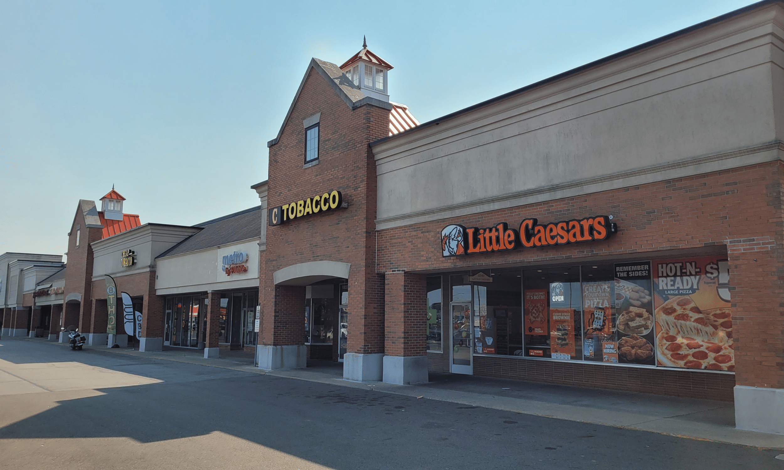 Wilmington Plaza, OH is home to a strong national, regional, and local tenant mix including Little Caesar's, Cheap Tobacco, and Mobile PCS.