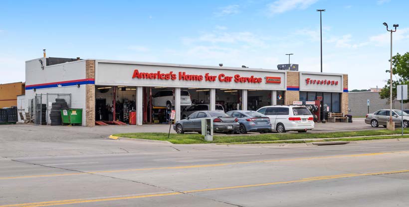 Broad Reach Retail Partners | Commercial Real Estate | Navigating The Future of Retail Real Estate | East Park Plaza | Lincoln, Nebraska | Grocery-Anchored Shopping Centers