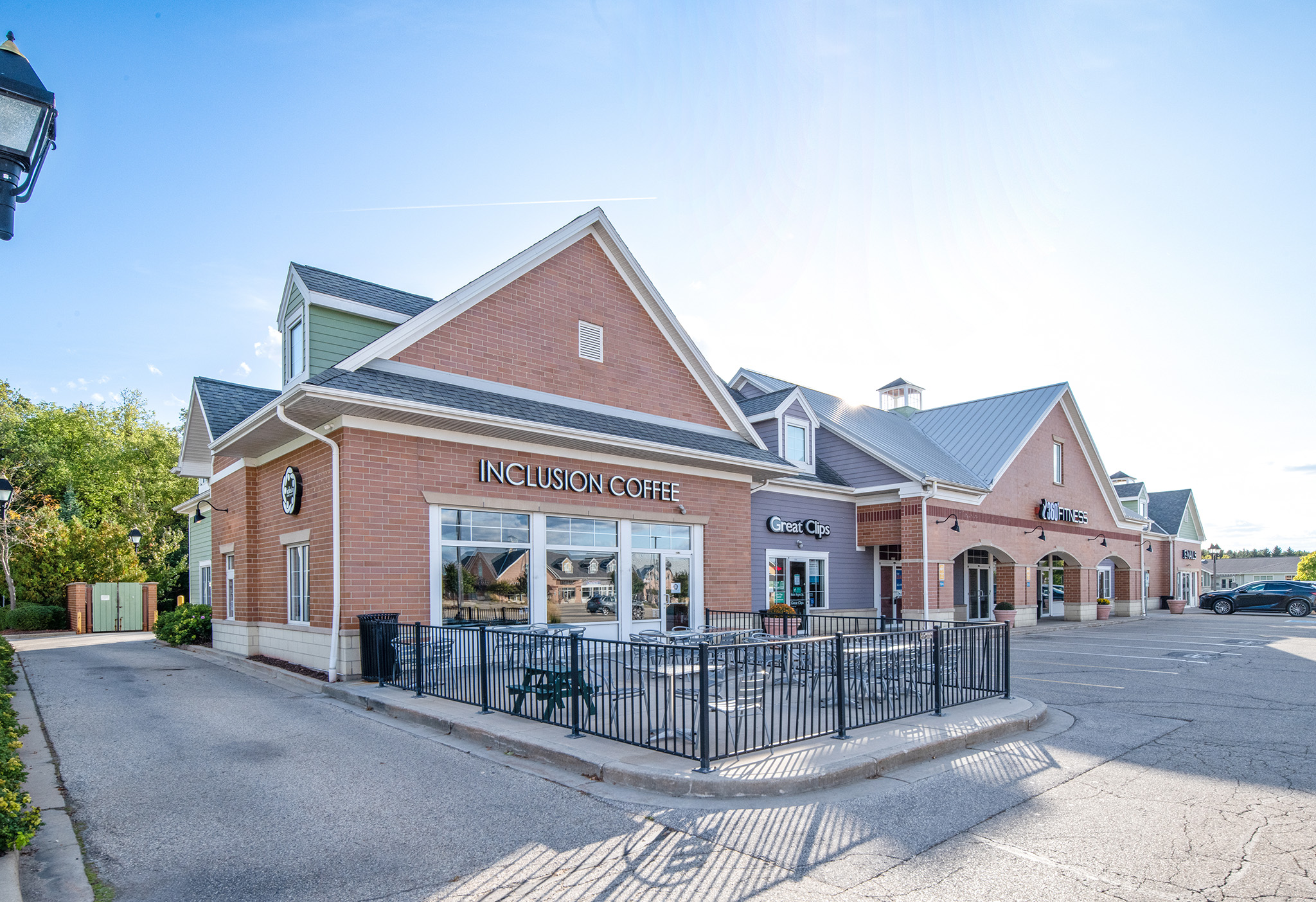 Broad Reach Retail Partners | Commercial Real Estate | Navigating The Future of Retail Real Estate | Village Square of Delafield | Hartland, Wisconsin | Grocery-Anchored Shopping Centers